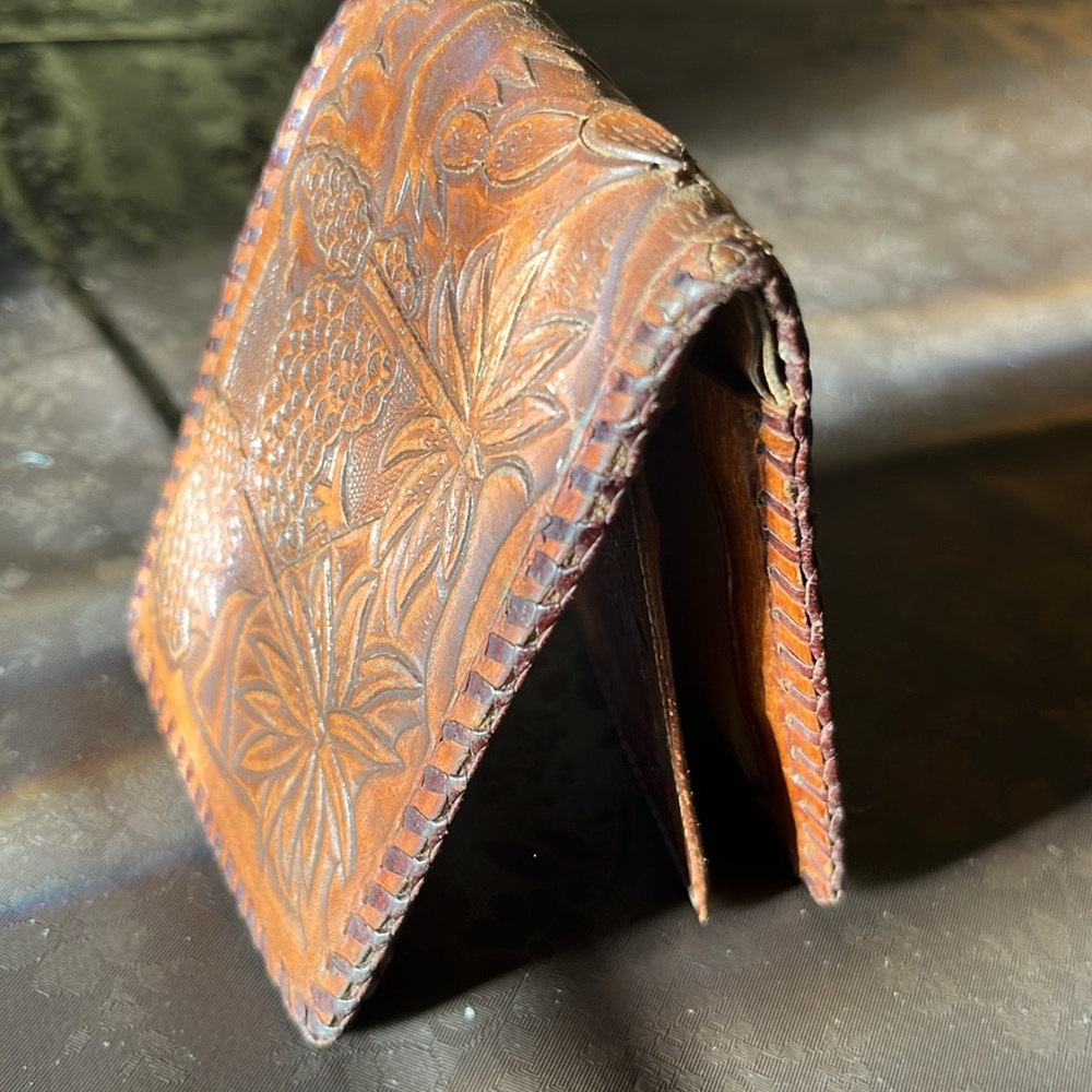 Vintage Embossed leather, bifold wallet, horse , Mexico - Picture 16 of 16